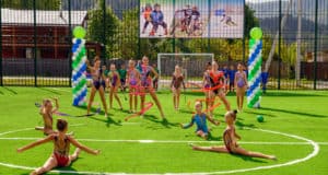 В Манжероке открыли современную спортплощадку