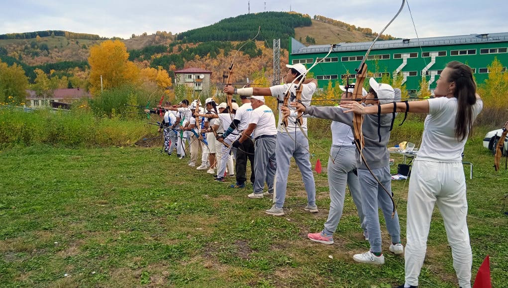 Лучники закрыли летний сезон
