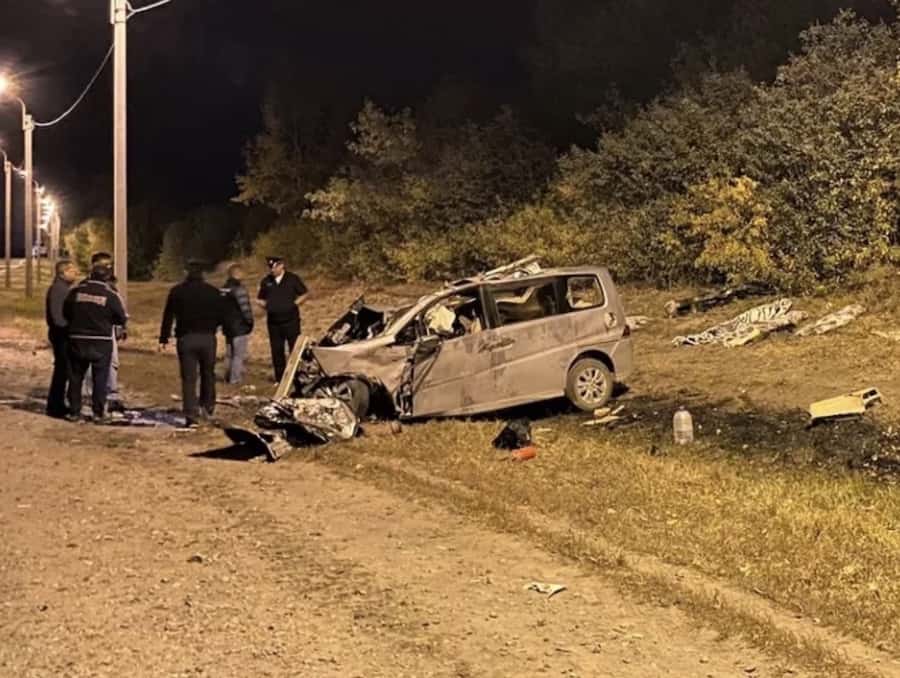02Женщина и четыре ребенка погибли в аварии возле Полеводки