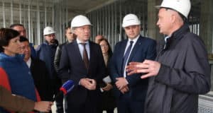 Олег Хорохордин проверил ход строительства физкультурно-оздоровительного комплекса в Горно-Алтайске