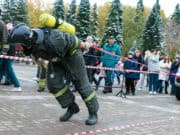 Соревнования по пожарно-спасательному многоборью прошли в Горно-Алтайске Соревнования по пожарно-спасательному многоборью прошли в Горно-Алтайске