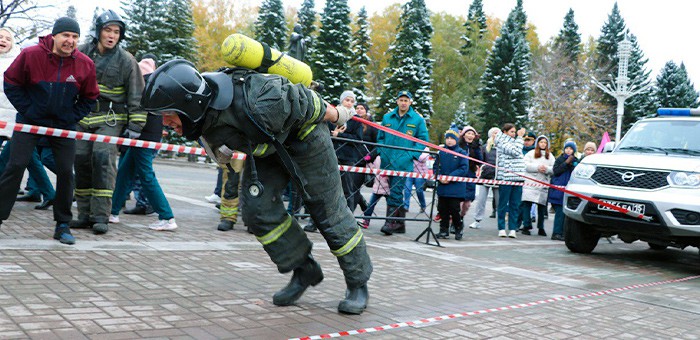 Соревнования по пожарно-спасательному многоборью прошли в Горно-Алтайске