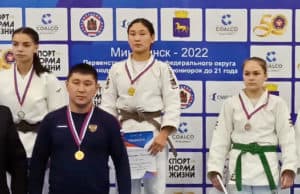 Спортсменка с Алтая завоевала золото на первенстве Сибири по дзюдо