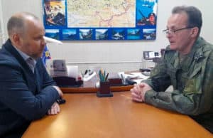 Константин Криворученко передал участникам спецоперации бронированную машину Константин Криворученко передал участникам спецоперации бронированную машину