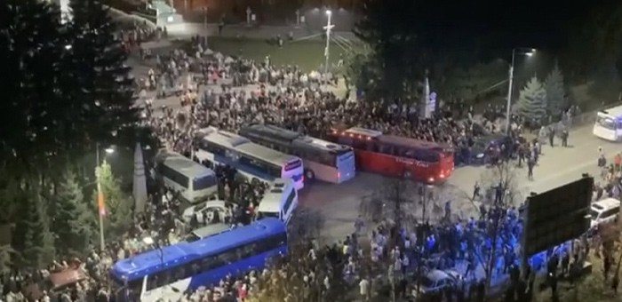 Тысячи жителей республики пришли проводить мобилизованных земляков