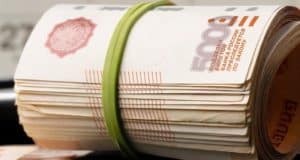С должников по алиментам за год взыскали миллионы рублей