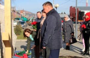 Память жертв политических репрессий почтили в Горном Алтае Память жертв политических репрессий почтили в Горном Алтае