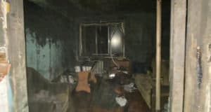 Три человека погибли при пожаре в многоквартирном доме