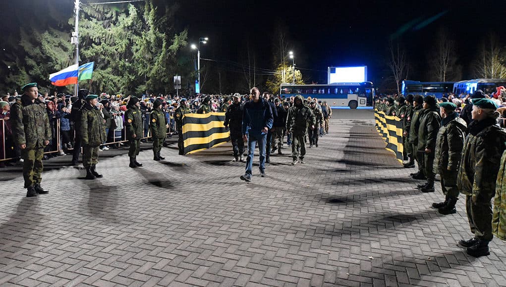 «За вас молится весь Горный Алтай». Вторую группу мобилизованных отправили на спецоперацию