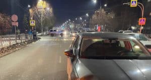 На пешеходном переходе сбили женщину, она госпитализирована На пешеходном переходе сбили женщину, она госпитализирована