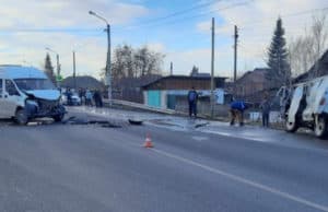 В Майме столкнулись УАЗ и ГАЗель В Майме столкнулись УАЗ и ГАЗель