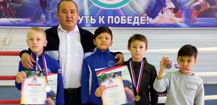 Представители «Атаки» стали призерами турнира Алтайского края по кикбоксингу