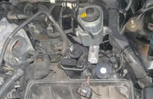 Горожанин снял с чужой Camry запчасти, чтобы отремонтировать свою машину