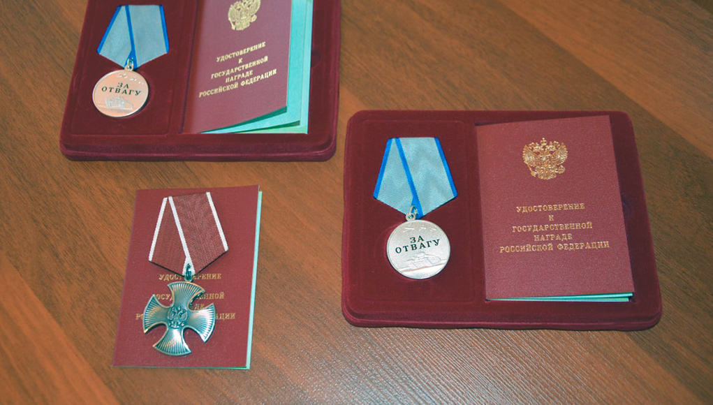 В Онгудае вручили награды участникам спецоперации на Украине