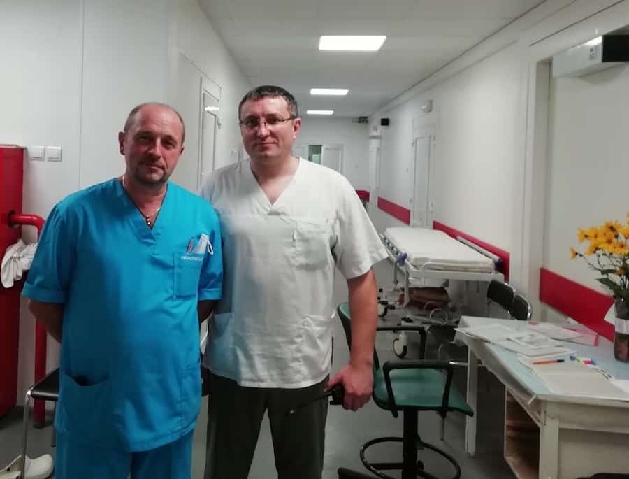 Детский хирург из Горно-Алтайска ушел в отпуск и провел его, помогая детям в Мариуполе