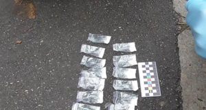 Студенток поймали на закладке наркотиков