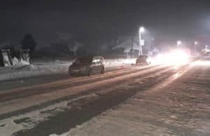 Нетрезвая сельчанка врезалась в припаркованный автомобиль в Турочаке Нетрезвая сельчанка врезалась в припаркованный автомобиль в Турочаке
