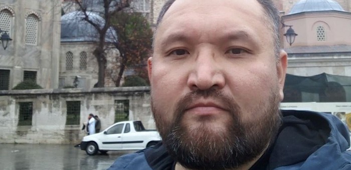 Опасаясь уголовного преследования, Амыр Айташев покинул Россию