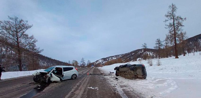 ДТП на Семинском перевале: женщина погибла, три человека госпитализированы