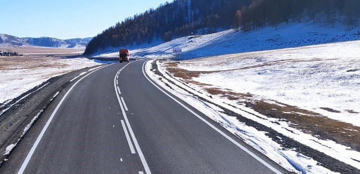 Закончен ремонт 25-километрового участка дороги от Усть-Кана до Кырлыкского перевала
