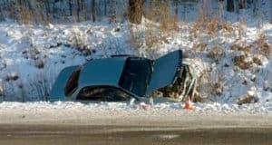 Житель Алтайского края разбил автомобиль на Чуйском тракте и попал в больницу Житель Алтайского края разбил автомобиль на Чуйском тракте и попал в больницу