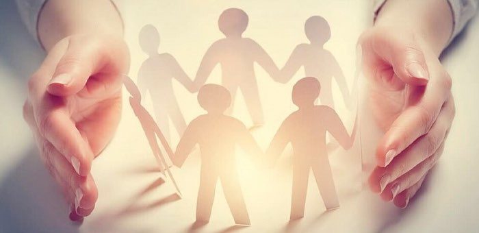 Мужчина пытался выселить многодетную мать своих детей, но суд не поддержал его
