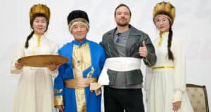 Творческая встреча с актером Алексеем Чадовым прошла в Горно-Алтайске Творческая встреча с актером Алексеем Чадовым прошла в Горно-Алтайске