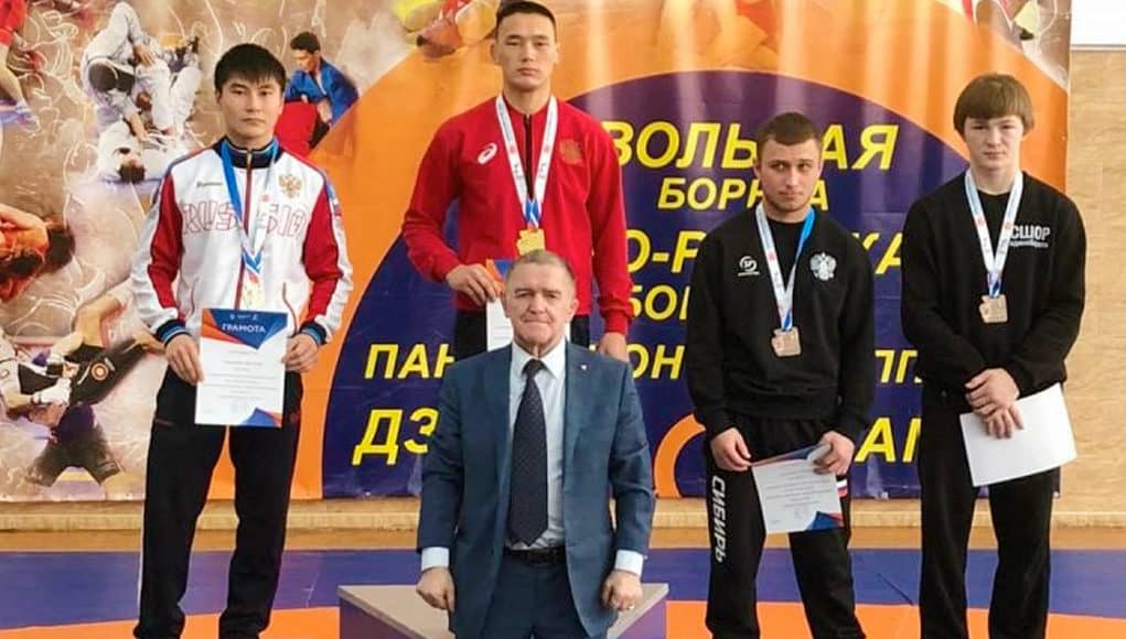 Борцы из Республики Алтай успешно выступили на чемпионате Сибири Борцы из Республики Алтай успешно выступили на чемпионате Сибири