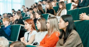 В День открытых дверей ГАГУ посетили несколько сотен будущих абитуриентов