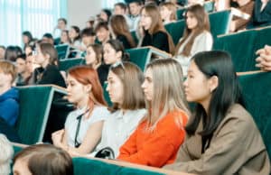 В День открытых дверей ГАГУ посетили несколько сотен будущих абитуриентов В День открытых дверей ГАГУ посетили несколько сотен будущих абитуриентов