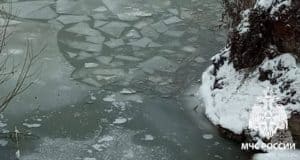 В МЧС рассказали о серьезной опасности тонкого льда