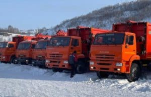 Пять новых мусоровозов доставили в Майму