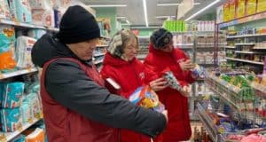 В магазинах Горно-Алтайска продавали испорченные фрукты В магазинах Горно-Алтайска нашли испорченные фрукты
