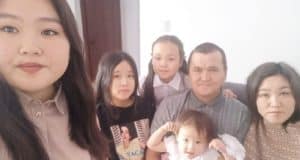 Многодетная семья из Горно-Алтайска благодаря социальному контракту развивает ЛПХ