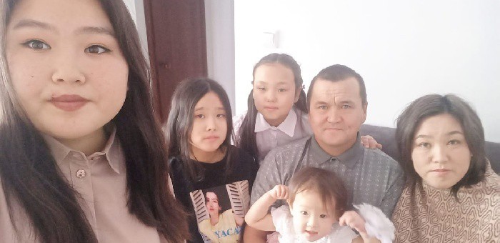 Многодетная семья из Горно-Алтайска благодаря социальному контракту развивает ЛПХ