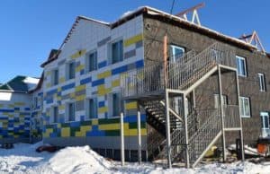 Ремонт школы и строительство детсада в Кызыл-Озеке идут по графику