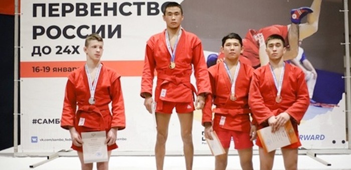 Самбисты с Алтая завоевали медали на юниорском первенстве России