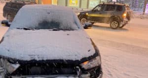 Две девушки на иномарках не поделили дорогу в Майме