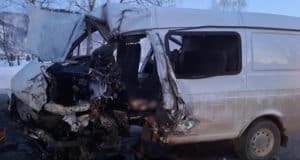 Водитель «Газели» выехал на встречную полосу, столкнулся с грузовиком и погиб