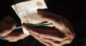 Жительница Улаганского района скачала приложение и лишилась почти 156 тыс. рублей Жительница Улаганского района скачала приложение и лишилась почти 156 тыс. рублей