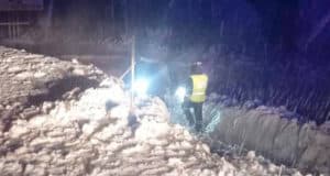 Возвращались с отдыха в Республике Алтай и застряли ночью в сугробе Возвращались с отдыха в Республике Алтай и застряли ночью в сугробе