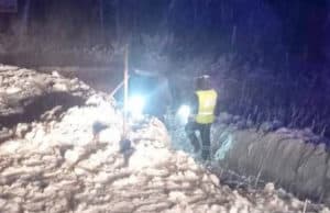 Возвращались с отдыха в Республике Алтай и застряли ночью в сугробе Возвращались с отдыха в Республике Алтай и застряли ночью в сугробе