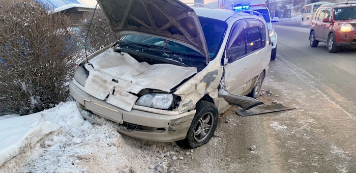 Нетрезвый водитель без прав спровоцировал ДТП в Горно-Алтайске