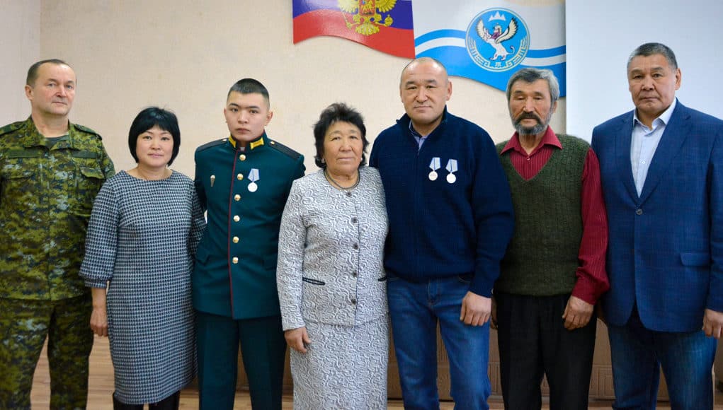 Военнослужащих их Онгудайского района наградили медалями «За отвагу»