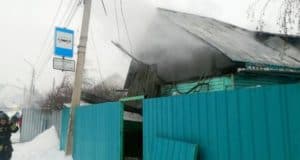 В Горно-Алтайске загорелся жилой дом