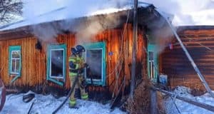 На пожаре в Чемале погиб человек