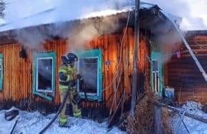 На пожаре в Чемале погиб человек