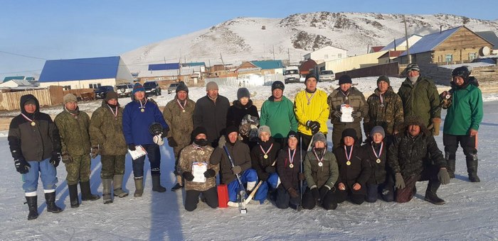 В Ташанте прошел турнир по хоккею с мячом в поддержку военнослужащих