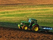 Россельхозбанк на Алтае на 61% нарастил кредитование сезонных работ в 2023 году Россельхозбанк на Алтае на 61% нарастил кредитование сезонных работ в 2023 году