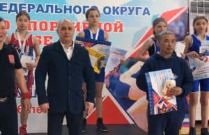 Спортсменка с Алтая завоевала золотую медаль на соревнованиях по вольной борьбе Спортсменка с Алтая завоевала золотую медаль на соревнованиях по вольной борьбе